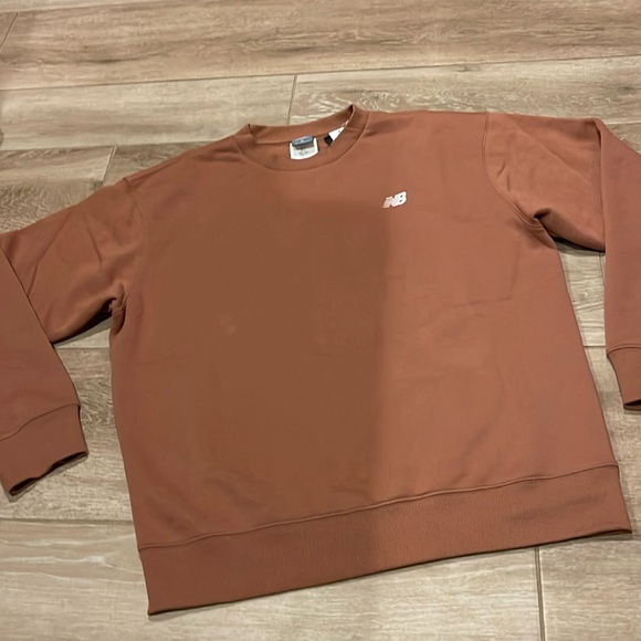 NB Other - NB Crewneck Sweatshirt Medium